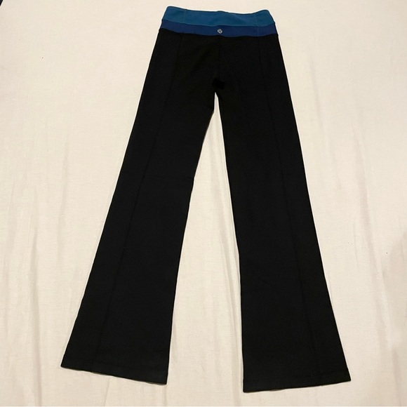 Lululemon Black and Blue Yoga Pants Flared Missing Size - Picture 8 of 16